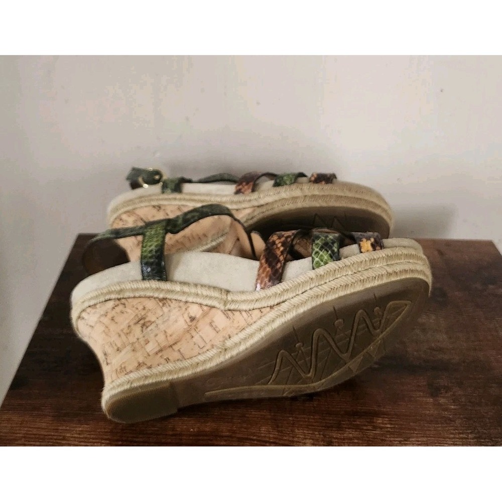 EARTHIES Womens 9.5 B Green Corsica Snake Print Sandals Leather Shoes Wedge - Picture 6 of 7